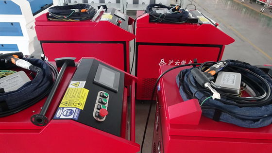 Φορητή χειροκίνητη συγκόλληση λέιζερ 1000W 1500W 2000W 3000W με ταχύτητα κοπής 100m/min