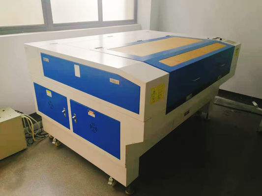 1000-26000mm/min Ταχύτητα κοπής Μηχανή λαζερικής χαρακτικής CO2 με ανώτερη και εξυπηρέτηση