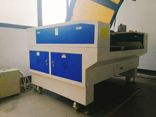 1000-26000mm/min Ταχύτητα κοπής Μηχανή λαζερικής χαρακτικής CO2 με ανώτερη και εξυπηρέτηση