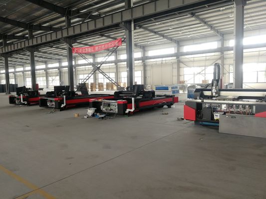 1000W-6000W Raycus ανοικτό επίπεδο κρεβάτι μετάλλου CNC ίνες μετάλλου φύλλο λέιζερ κοπή μηχανή
