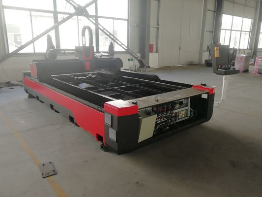 Μηχανή κοπής αλουμινίου με λέιζερ CNC 3015 με βάρος 5000 kg
