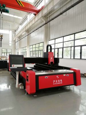 Μηχανή κοπής αλουμινίου με λέιζερ CNC 3015 με βάρος 5000 kg